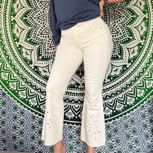 EXPRESS white flare • 2 short